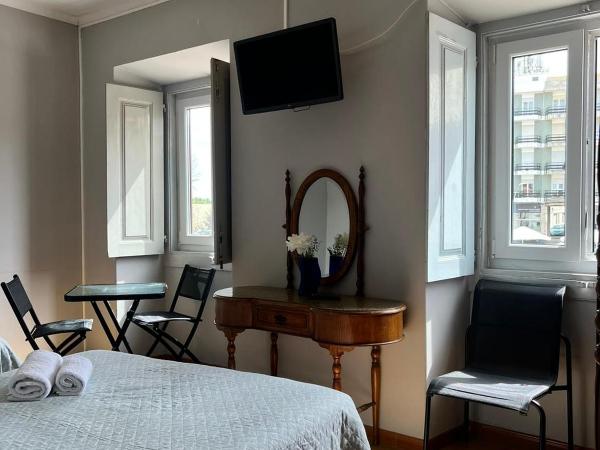 Residência Aviz : photo 8 de la chambre chambre double avec salle de bains privative