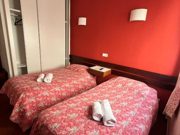 Residência Aviz : photo 1 de la chambre chambre lits jumeaux avec salle de bains privative