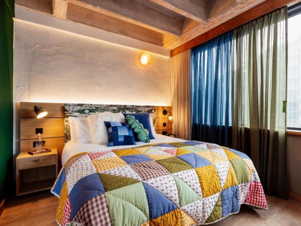 Treehouse Hotel Manchester : photo 2 de la chambre chambre familiale