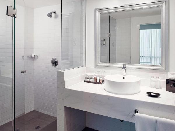 Wyndham Monterrey Ambassador Centro : photo 5 de la chambre chambre lit king-size deluxe - non-fumeurs