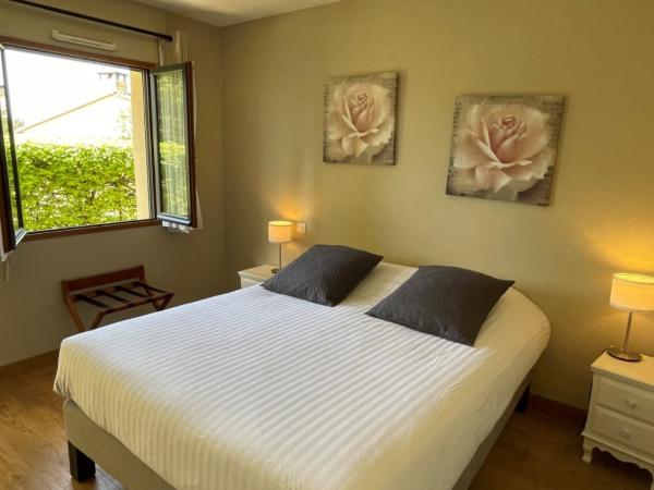 Hôtel Le Mas del Pechs : photo 6 de la chambre chambre standard lit queen-size