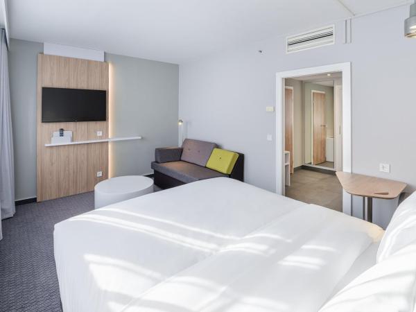 Holiday Inn Express Dresden Zentrum, an IHG Hotel : photo 2 de la chambre suite 2 chambres
