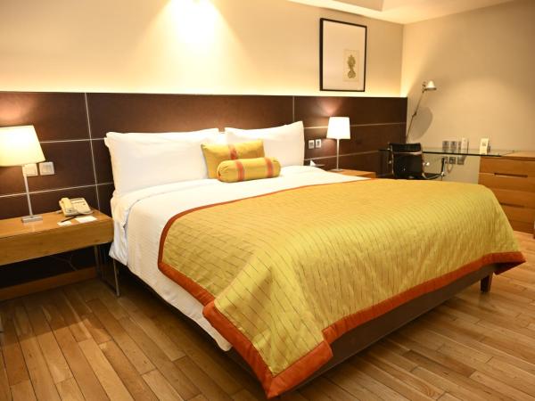 The LaLiT New Delhi : photo 1 de la chambre executive club king room - 10% discount on food & soft beverages, laundry & spa