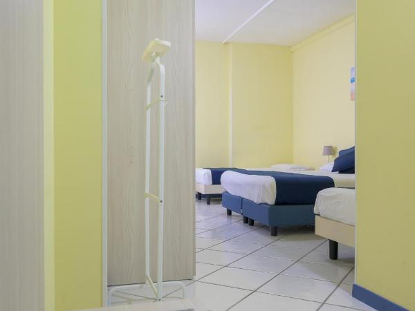 Hotel Centro Congressi Polo Nautico : photo 3 de la chambre chambre quadruple