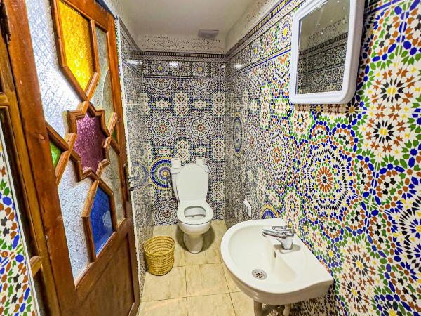 Hostel Speakeasy Fes : photo 4 de la chambre chambre double avec salle de bains privative