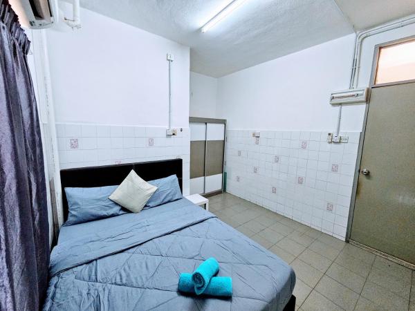 PANCHOR 6 HOSTEL : photo 4 de la chambre chambre double avec salle de bains commune