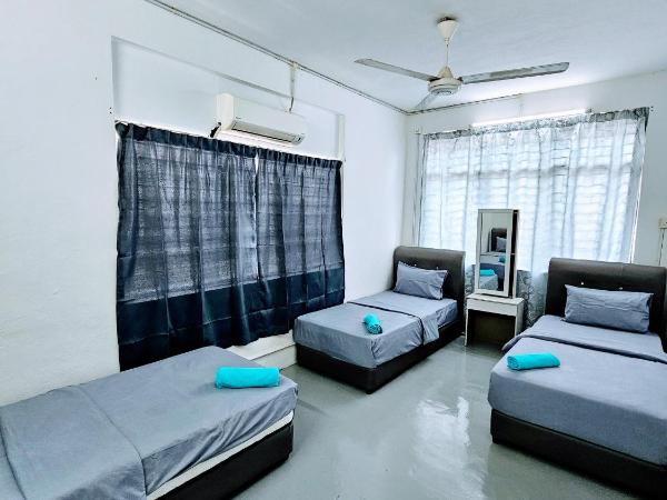 PANCHOR 6 HOSTEL : photo 2 de la chambre chambre triple avec salle de bains commune