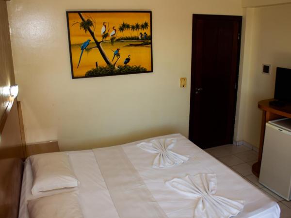 Hotel Pousada Azzurra : photo 1 de la chambre chambre double ou lits jumeaux standard avec vue partielle sur la mer