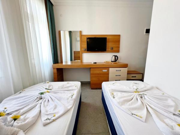 Akın Apart and Hotel : photo 2 de la chambre chambre double avec balcon