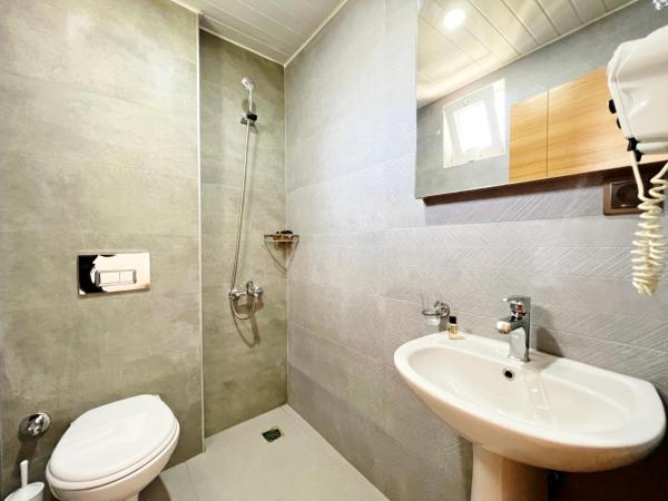 Akın Apart and Hotel : photo 4 de la chambre chambre double avec balcon