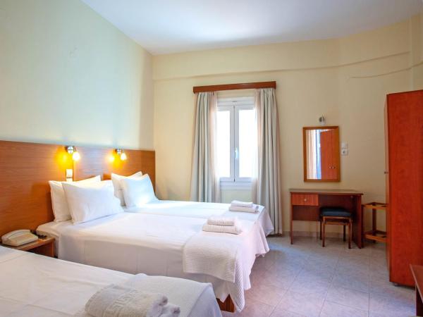 Lucia Hotel : photo 1 de la chambre chambre triple Économique