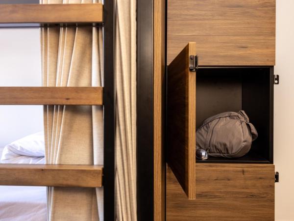 Haka House Rotorua : photo 2 de la chambre bed in 2 bed dorm ensuite - accessible