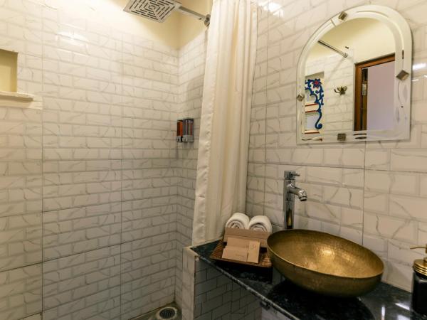 Barefoot Boutique Hotel Udaipur : photo 4 de la chambre suite deluxe avec lit king-size