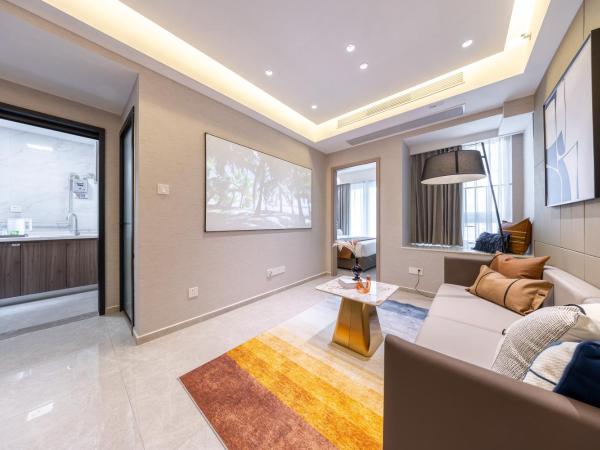 Excellence International Apartment - Convention & Exhibition Center : photo 4 de la chambre light luxury audio-visual one-bedroom and one-bathroom [72-inch projection + tencent membership + large refrigerator + washing machine