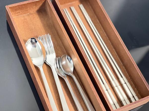 COCOSTAY銀山町リバーサイド,COCOSTAY Kanayamacho riverside, Great location river view-5 min walk from the nearest station : photo 4 de la chambre chambre triple avec vue