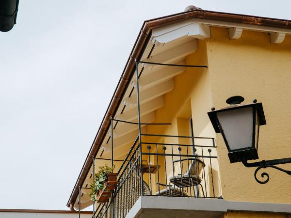 Vista Lakefront Boutique Hotel : photo 9 de la chambre garden king double room with balcony