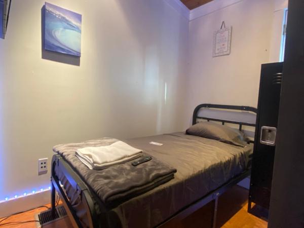 Venice Beach International Traveler Cabins - Surf & Yoga & E-Bike : photo 3 de la chambre petite chambre simple