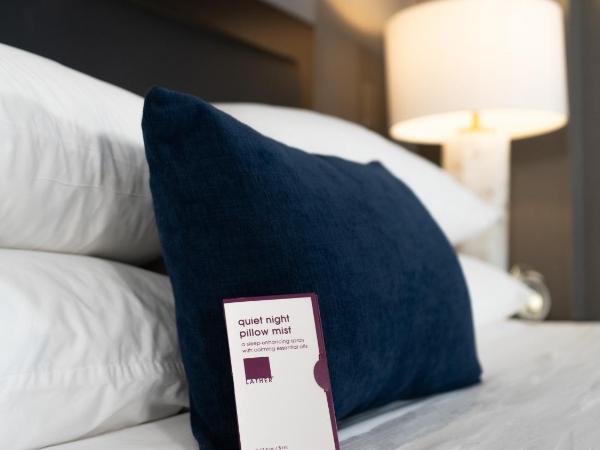 Roomza Inner Harbor at Lord Baltimore : photo 7 de la chambre chambre avec 2 grands lits queen-size