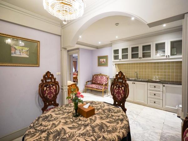 At Pingnakorn Riverside : photo 2 de la chambre suite familiale