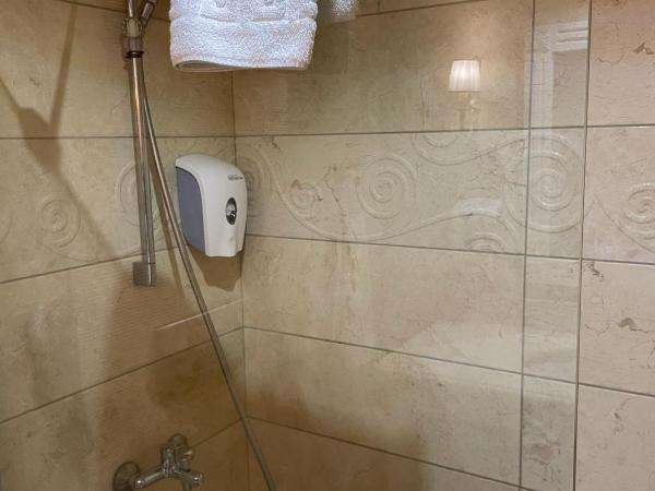 Hotel Carina : photo 3 de la chambre chambre triple standard