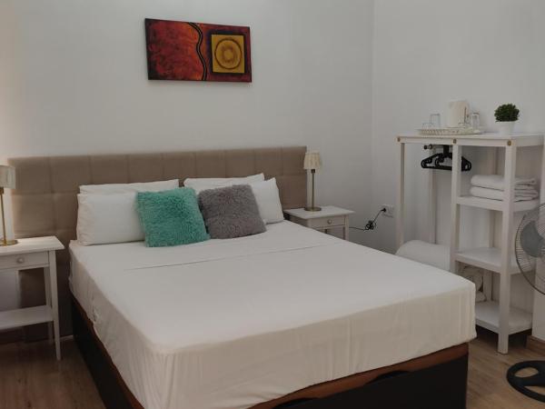 Grand Via House : photo 6 de la chambre chambre lit queen-size standard avec salle de bains privative interieure