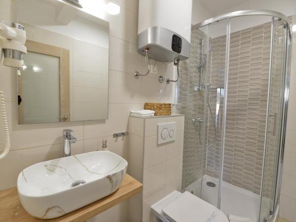 PIAZZA ROOMS Zadar : photo 9 de la chambre chambre double deluxe avec balcon