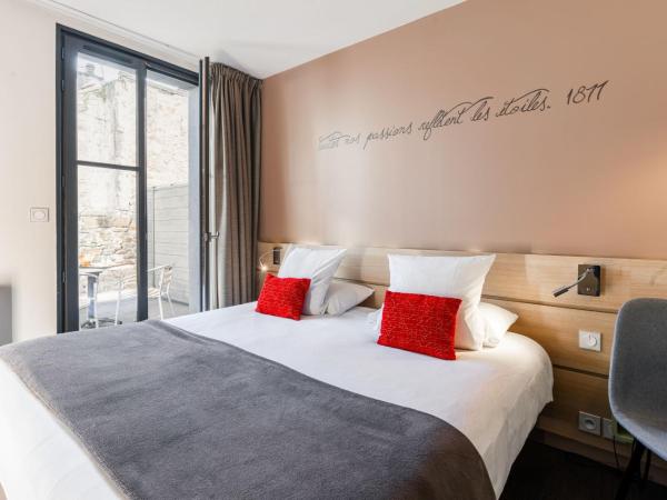 Hôtel du Château Dinan - Originals Boutique : photo 5 de la chambre chambre double supérieure avec terrasse