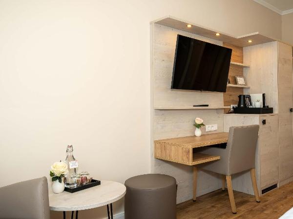 Hotel Rosengarten : photo 3 de la chambre chambre double - vue sur jardin