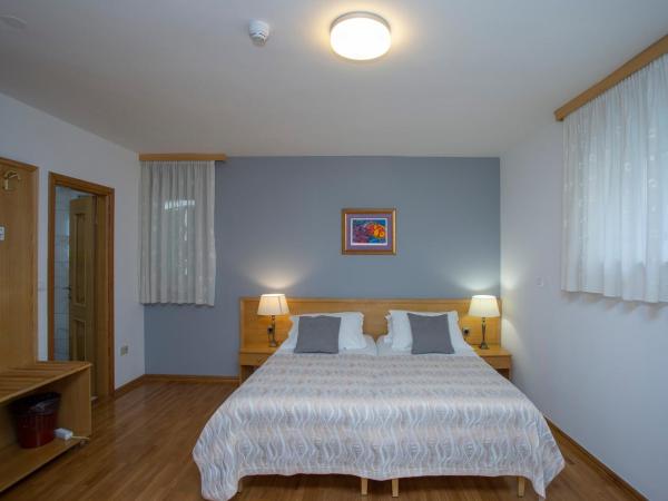 Villa Ana Split : photo 7 de la chambre chambre lits jumeaux Économique - rez-de-chaussée