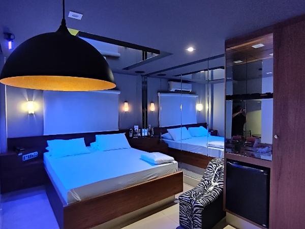 Swing Motel 1 : photo 2 de la chambre suite avec jacuzzi
