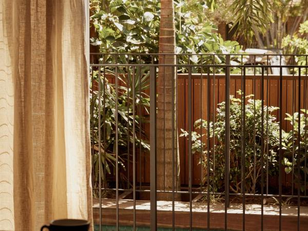 28 Degrees Byron Bay - Adults Only : photo 4 de la chambre suite lit king-size - vue sur piscine