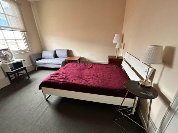 Rob Roy Room 8 : photo 4 de la chambre chambre double standard avec salle de bains commune