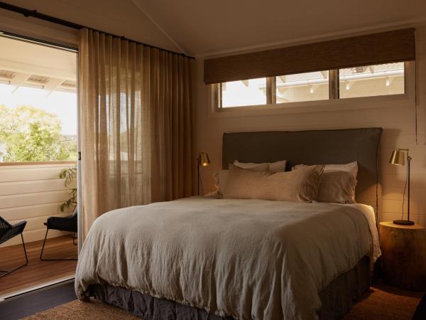 28 Degrees Byron Bay - Adults Only : photo 4 de la chambre suite lit king-size avec balcon