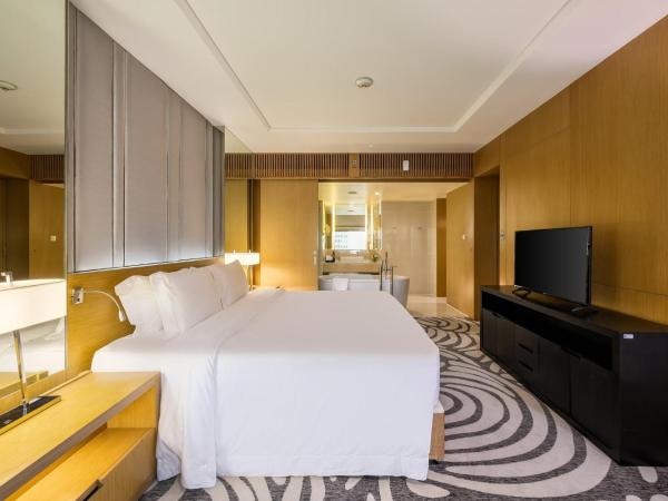 Centara Grand at Central Plaza Ladprao Bangkok : photo 2 de la chambre suite club exécutive lit king-size