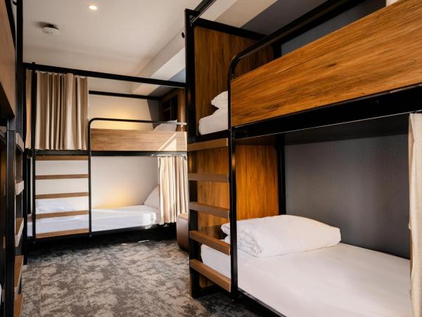 Haka House Queenstown Lakefront : photo 1 de la chambre bed in 6-bed dormitory room - lake view