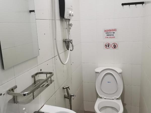 184 GURNEY DRIVE PENANG : photo 5 de la chambre chambre simple avec salle de bains privative