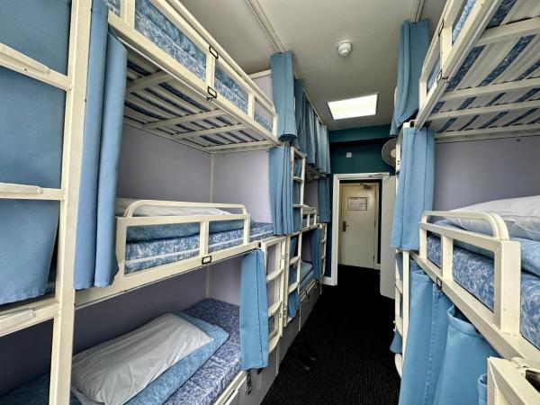 Smart Russell Square Hostel : photo 10 de la chambre lit simple dans dortoir pour femmes de 9 lits avec salle de bains privative