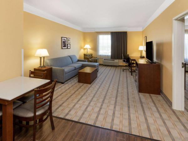 La Quinta by Wyndham Houston NW Beltway8/WestRD : photo 3 de la chambre suite lit king-size exécutive deluxe - non-fumeurs