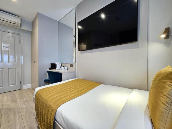 NOX Hyde Park : photo 7 de la chambre chambre triple