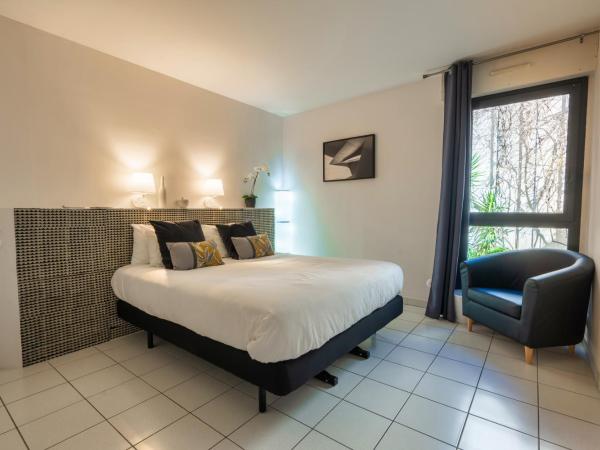 Garlande Hôtel Avignon Centre : photo 5 de la chambre appartement 2 chambres avec terrasse et accès par ascenseur