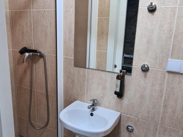 Pensión Casa Douro : photo 4 de la chambre chambre simple avec salle de bains privative