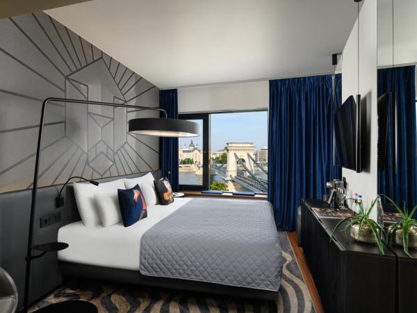 Hotel Clark Budapest - Adults Only : photo 2 de la chambre chambre double avec vue sur le danube
