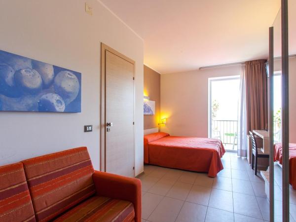 Hotel Villa d'Amato : photo 5 de la chambre chambre triple deluxe