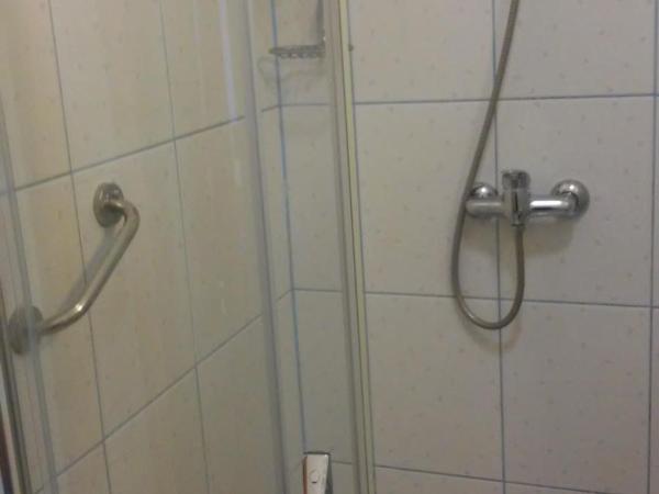 Hotel *** NAT Kołobrzeg : photo 9 de la chambre chambre lits jumeaux avec balcon