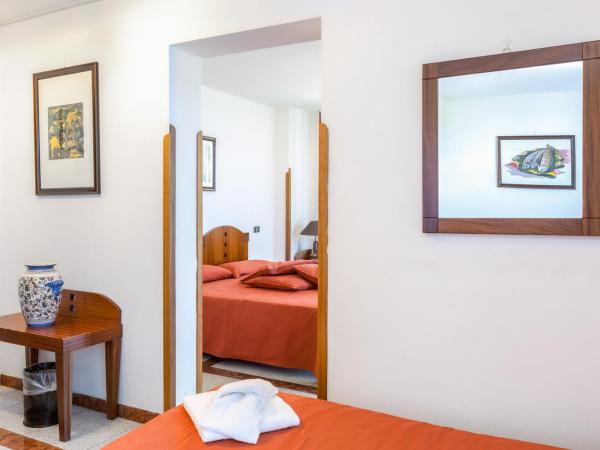 Hotel Villa d'Amato : photo 1 de la chambre chambre quadruple standard