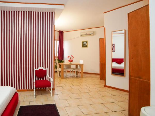 RESIDENCE LUPIAE : photo 3 de la chambre studio familial