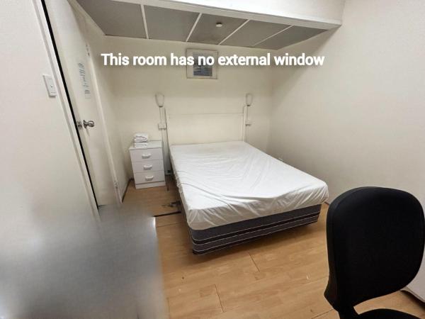 Studio A - Wright Lodge : photo 2 de la chambre chambre double avec salle de bains privative