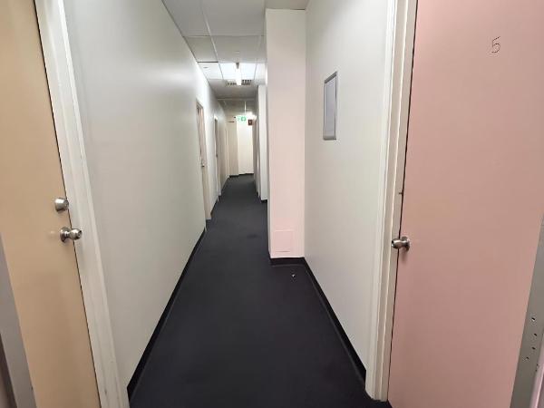 Studio A - Wright Lodge : photo 6 de la chambre chambre double avec salle de bains privative