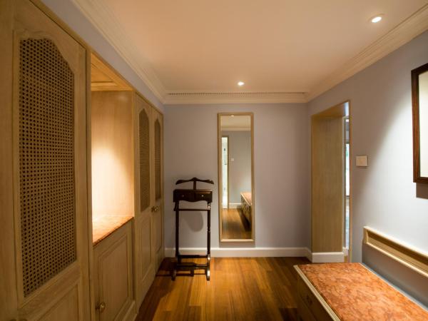 Taj West End : photo 10 de la chambre grande luxury suite one bedroom garden view king bed