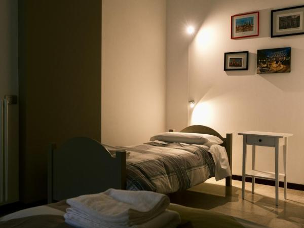 Stay Bergamo : photo 8 de la chambre chambre triple supérieure